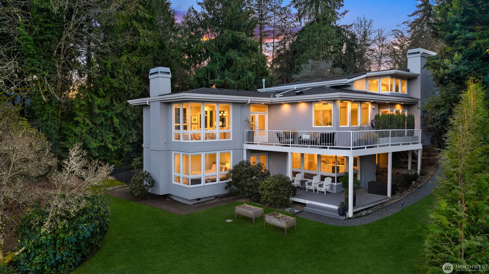 Hunts Point home exterior
